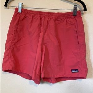 Patagonia baggie shorts in pink